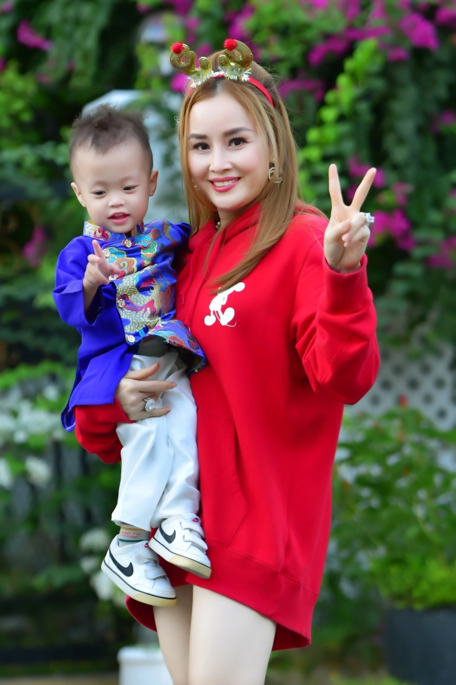 Jenny Nguyễn vui đón giáng sinh cùng gia đình