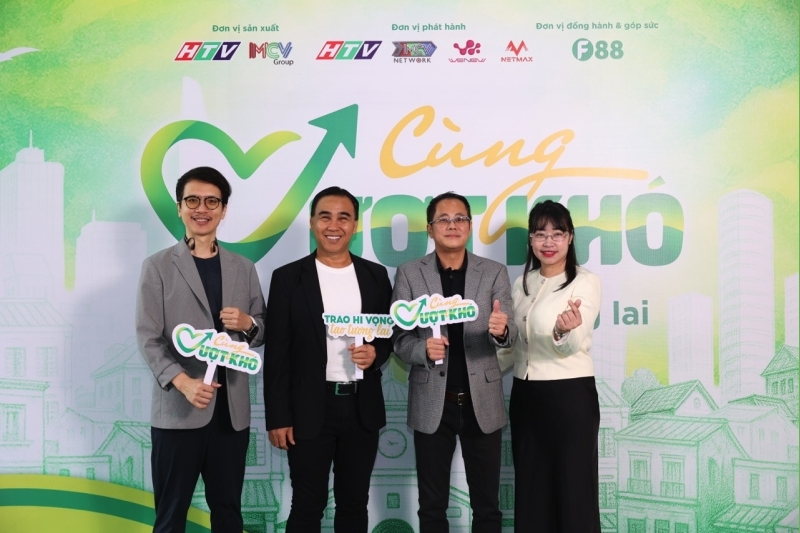 Quyền Linh đồng hành cùng người lao động trong “Cùng vượt khó”, gieo mầm hy vọng giữa đời thực