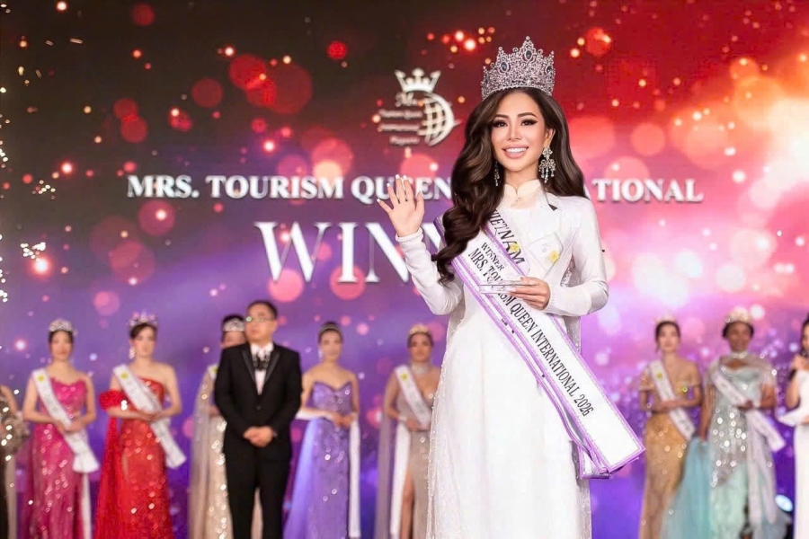 - Vân Phạm tỏa sáng tại Thái Lan, mang vương miện quốc tế về cho Việt Nam