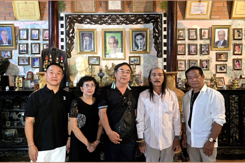 Quang Đạt với “ngôi nhà kỷ vật điện ảnh”