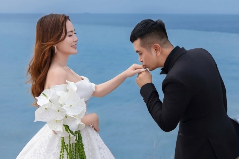 Hùng Thuận Đất phương Nam: 