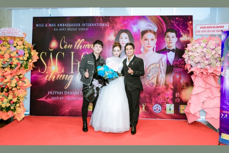  Hoa hậu Huỳnh Thanh Thuý thực hiện  MV “Còn thương sắc hoa chung tình”  để tri ân khán giả và tưởng nhớ cố NSUT Quý Bình 