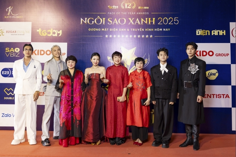 Ngôi Sao Xanh 2025 phủ kín sao Việt xuất hiện rực rỡ mở màn đêm vinh danh 