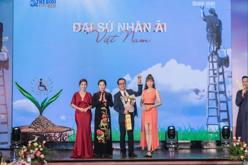 Hành trình thiện nguyện của “Người truyền cảm hứng”: Đạo diễn & Nhà báo Nguyễn Quý Khang