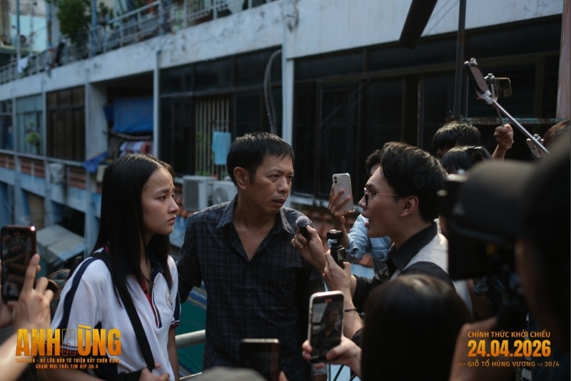 Không hổ danh “ông hoàng phòng vé”, Thái Hòa lội ngược dòng chiếm Top 1 cuộc đua phòng vé dịp lễ