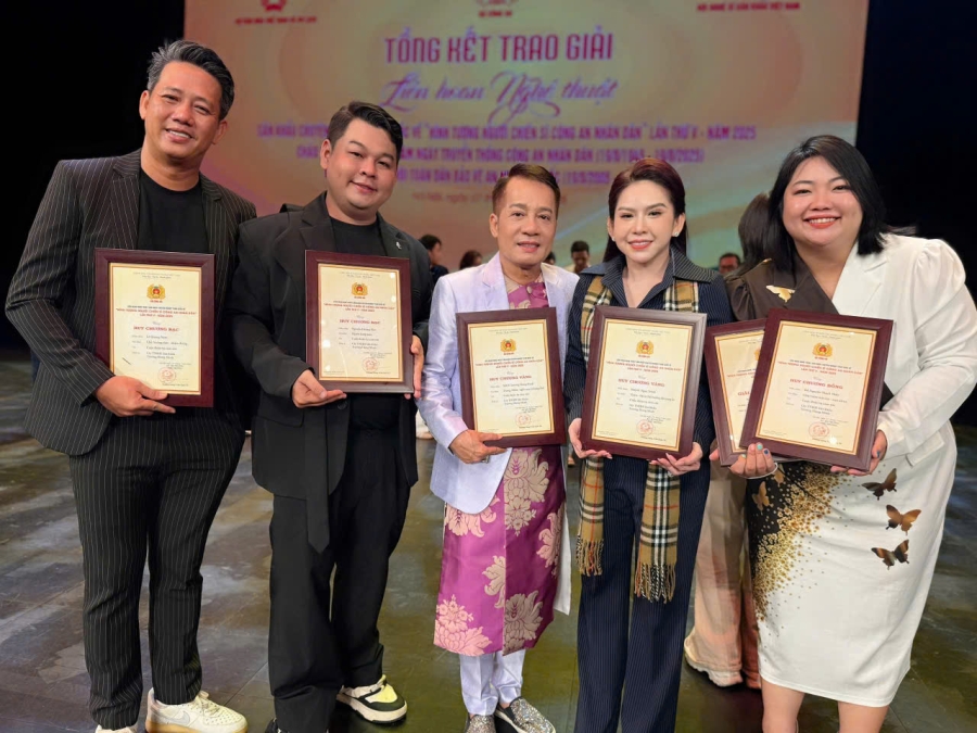 NSƯT Minh Nhí, Bình Tinh rơi nước mắt khi nhận HCV với 