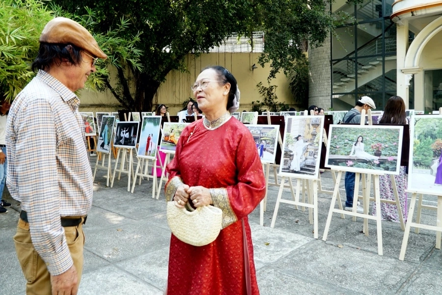 Nhiếp ảnh gia Kao Kuong - Tôi yêu phụ nữ qua chiếc áo dài Việt Nam
