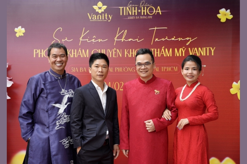 Hoàng Mập cùng đông đảo nghệ sĩ chúc mừng Phòng khám chuyên khoa thẩm mỹ Vanity khai trương 