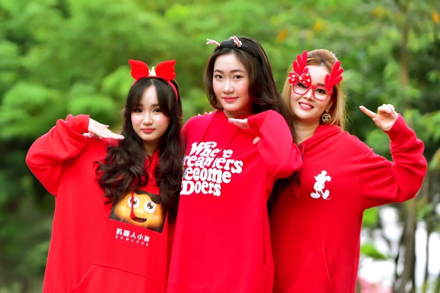 Jenny Nguyễn vui đón giáng sinh cùng gia đình