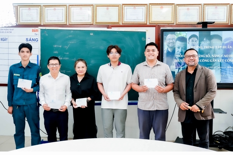 Đạo diễn Văn Công Viễn – Tôi nghĩ truyền thông phải gần gũi hơn với người dân