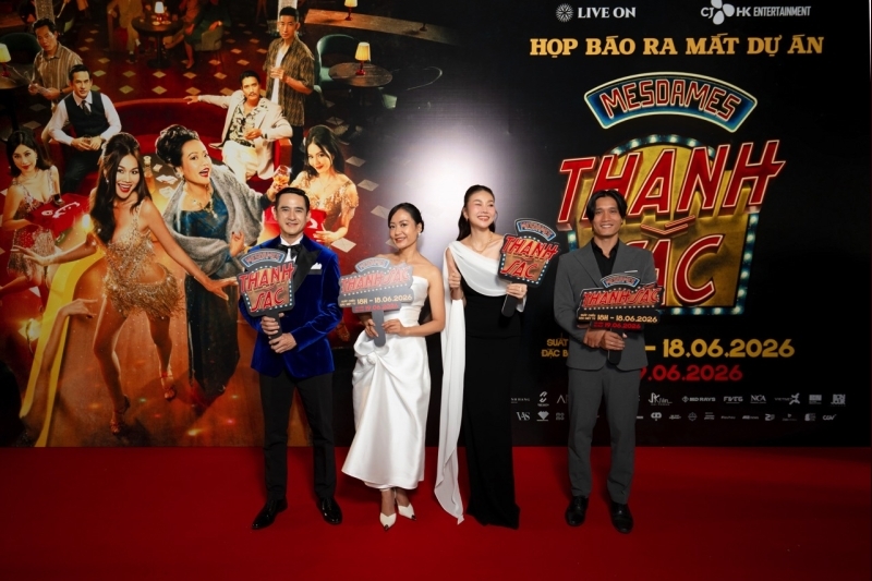 Cơn ghen cuồng nộ hay cuộc chiến quyền lực? Thanh Hằng - Hồng Ánh lạnh lùng triệt hạ đối phương