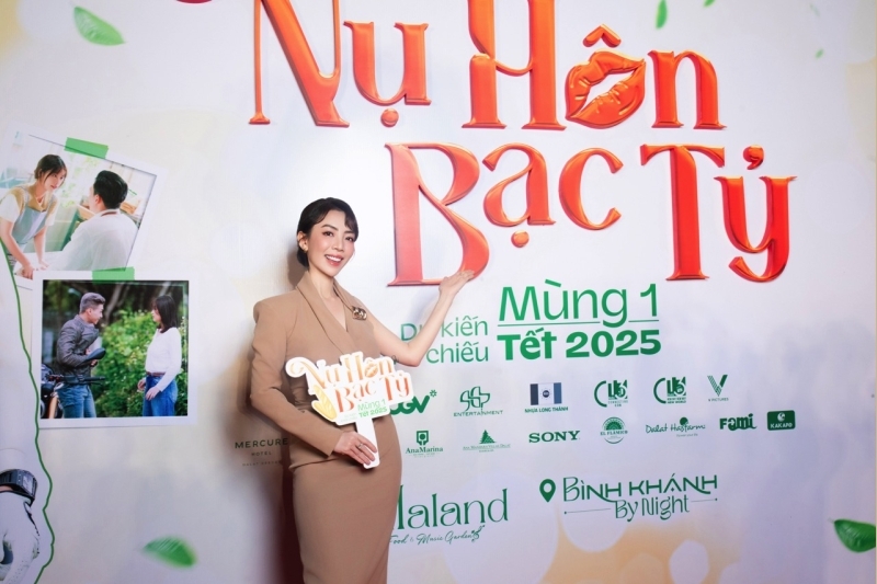 THU TRANG KỂ VỀ NỤ HÔN BẠC TỶ TRONG CUỘC ĐUA PHIM TẾT 2025