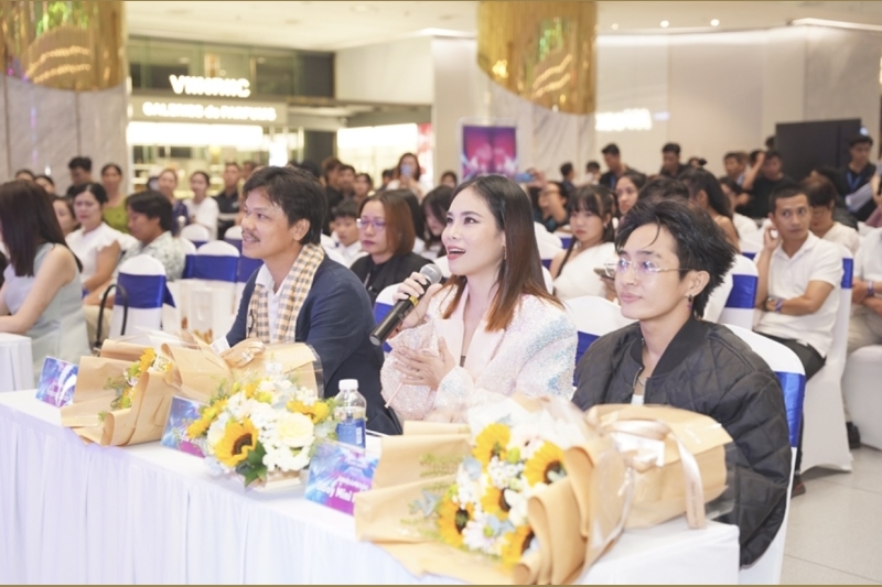 Đạo diễn Hoàng Duẩn và “Liên hoan bước nhảy và Triển lãm nghệ thuật ánh sáng Metashow 2024”