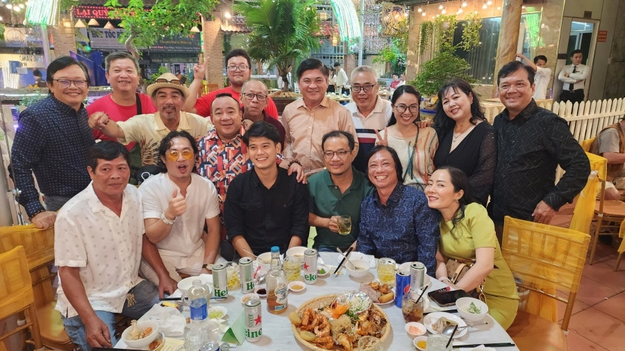 Đạo diễn - NSUT Phương Điền mở tiệc mừng ba giải Cánh diều vàng