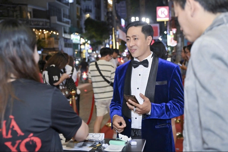 Á QUÂN ĐIỆN ẢNH QUÁCH HỮU LỘC MONG ĐƯỢC KHÁN GIẢ ĐÓN NHẬN QUA ‘NHÀ MA XÓ”